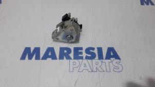 Gebruikte Start/stop condensator Renault Kadjar (RFEH) 1.5 dCi DPF Prijs € 50,00 Margeregeling aangeboden door Maresia Parts