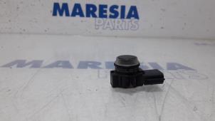 Gebruikte Sensor PDC Renault Kadjar (RFEH) 1.5 dCi DPF Prijs € 25,00 Margeregeling aangeboden door Maresia Parts