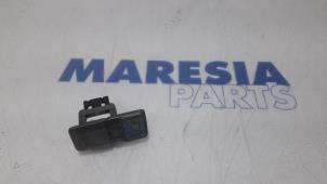 Gebruikte AUX/USB aansluiting Fiat 500 (312) 1.2 69 Prijs € 25,00 Margeregeling aangeboden door Maresia Parts