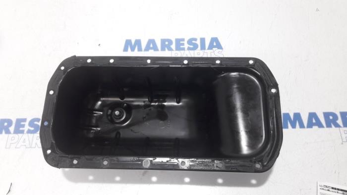 Gebruikte Carterpan Peugeot 208 I (CA/CC/CK/CL) 1.6 Blue HDi 100 Prijs € 29,99 Margeregeling aangeboden door Maresia Parts