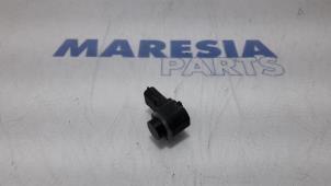 Gebruikte PDC Sensor Renault Master IV (MA/MB/MC/MD/MH/MF/MG/MH) 2.3 dCi 16V Prijs € 30,25 Inclusief btw aangeboden door Maresia Parts