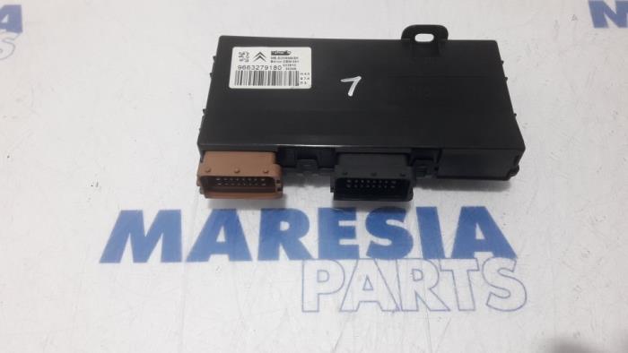 Gebruikte Computer stoel Citroen C6 (TD) 2.2 HdiF 16V Prijs € 105,00 Margeregeling aangeboden door Maresia Parts
