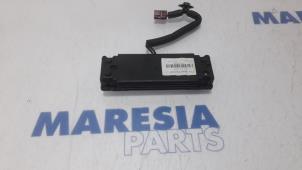 Gebruikte GPS Antenne Citroen C6 (TD) 2.2 HdiF 16V Prijs € 50,00 Margeregeling aangeboden door Maresia Parts
