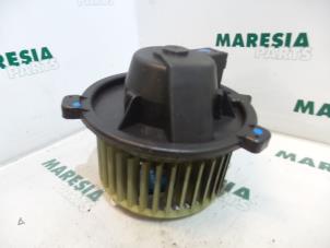 Gebruikte Chaufage Ventilatiemotor Fiat Barchetta (183) 1.8 16V Prijs € 25,00 Margeregeling aangeboden door Maresia Parts