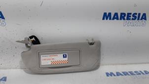 Gebruikte Zonneklep Peugeot 307 CC (3B) 2.0 16V Prijs € 30,00 Margeregeling aangeboden door Maresia Parts