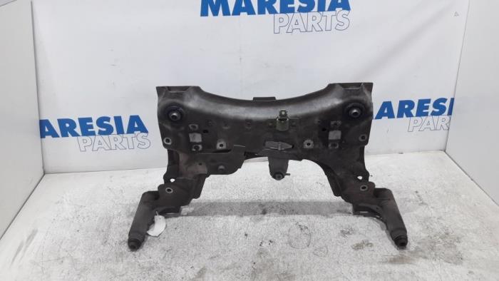 Gebruikte Subframe Renault Megane III Grandtour (KZ) 1.5 dCi 110 Prijs € 74,00 Margeregeling aangeboden door Maresia Parts