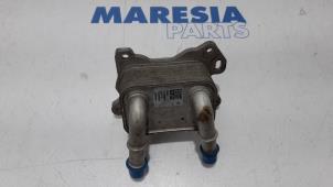 Gebruikte Oliekoeler Renault Clio IV (5R) 0.9 Energy TCE 90 12V Prijs € 30,00 Margeregeling aangeboden door Maresia Parts