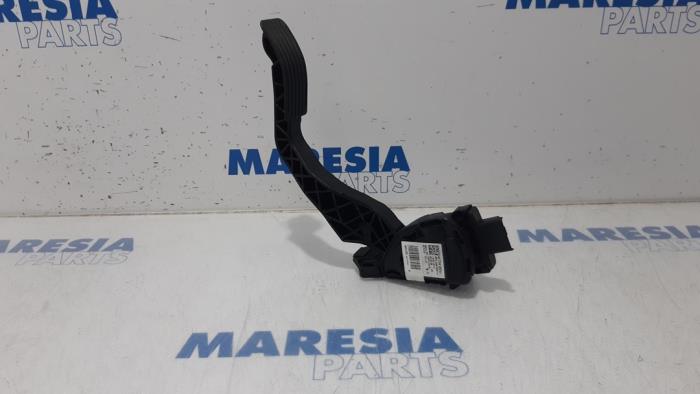 Gebruikte Gaspedaalpositie Sensor Peugeot 208 I (CA/CC/CK/CL) 1.6 Vti 16V Prijs € 20,00 Margeregeling aangeboden door Maresia Parts