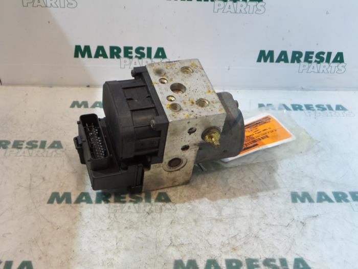 Gebruikte ABS Pomp Citroen Xsara Picasso (CH) 1.6 Prijs € 105,00 Margeregeling aangeboden door Maresia Parts