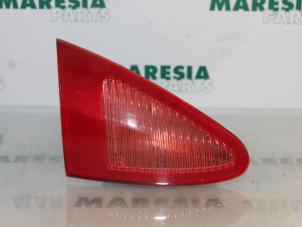 Gebruikte Achterlicht links Alfa Romeo 147 (937) 1.9 JTD 16V Prijs € 15,00 Margeregeling aangeboden door Maresia Parts