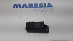 Gebruikte Relais Voorgloei Citroen C3 (SX/SW) 1.6 Blue HDi 75 16V Prijs € 10,00 Margeregeling aangeboden door Maresia Parts