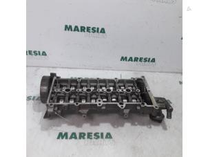 Gebruikte Nokkenas Alfa Romeo 147 (937) 1.9 JTD 16V Prijs € 150,00 Margeregeling aangeboden door Maresia Parts