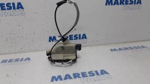 Gebruikte Deurslot Mechaniek 4Deurs rechts-voor Peugeot 208 I (CA/CC/CK/CL) 1.6 Blue HDi 75 Prijs € 19,95 Margeregeling aangeboden door Maresia Parts