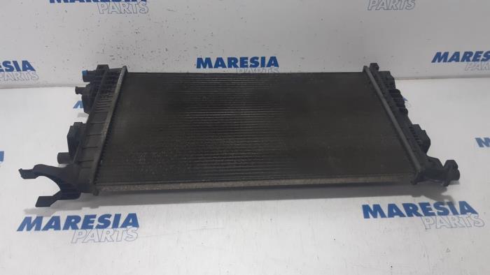 Gebruikte Radiateur Renault Megane III Berline (BZ) 1.5 dCi 90 Prijs € 35,00 Margeregeling aangeboden door Maresia Parts