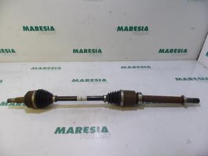 Gebruikte Homokineetas rechts-voor Renault Kangoo Express (FW) ZE Prijs € 158,81 Inclusief btw aangeboden door Maresia Parts