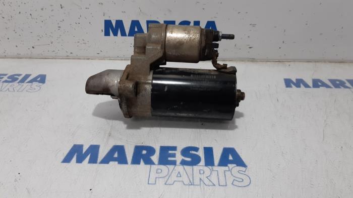 Gebruikte Startmotor Fiat Fiorino (225) 1.3 D 16V Multijet Prijs € 25,00 Margeregeling aangeboden door Maresia Parts