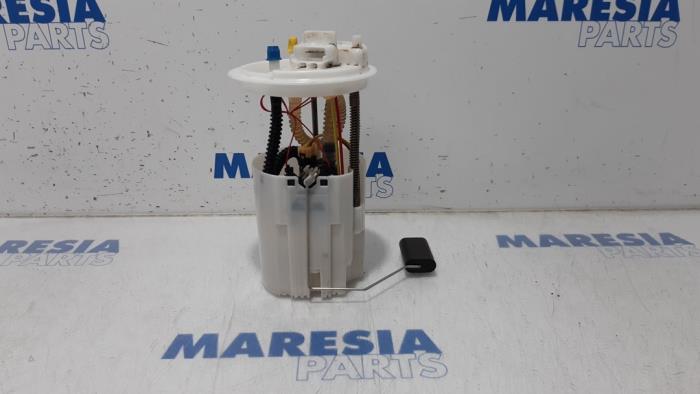 Gebruikte Tank element Pomp Fiat Fiorino (225) 1.3 D 16V Multijet Prijs € 90,00 Margeregeling aangeboden door Maresia Parts