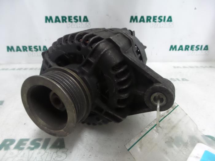 Gebruikte Dynamo Fiat Marea Weekend (185BX/CX) 1.6 SX,ELX 16V Prijs € 40,00 Margeregeling aangeboden door Maresia Parts