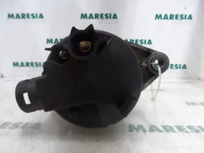 Dynamo van een Fiat Marea (185AX) 1.8 ELX 16V 1997