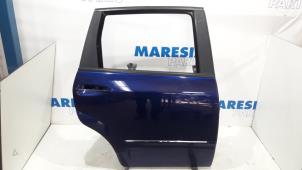 Gebruikte Portier 4Deurs rechts-achter Fiat Croma (194) 2.2 MPI 16V Prijs € 157,50 Margeregeling aangeboden door Maresia Parts