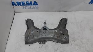 Gebruikte Subframe Renault Clio IV Estate/Grandtour (7R) 1.5 Energy dCi 90 FAP Prijs € 105,00 Margeregeling aangeboden door Maresia Parts