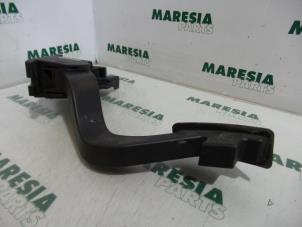 Gebruikte Gaspedaalpositie Sensor Peugeot Boxer (U9) 2.2 HDi 120 Euro 4 Prijs € 60,50 Inclusief btw aangeboden door Maresia Parts