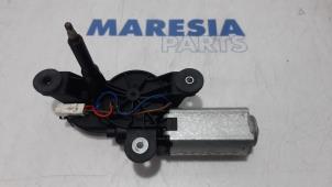 Gebruikte Motor Ruitenwisser achter Fiat Croma (194) 2.2 MPI 16V Prijs € 50,00 Margeregeling aangeboden door Maresia Parts