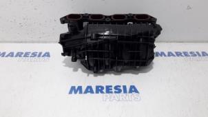 Gebruikte Inlaatspruitstuk Peugeot 308 (4A/C) 1.6 VTI 16V Prijs € 40,00 Margeregeling aangeboden door Maresia Parts