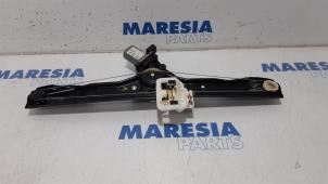 Gebruikte Ruitmechaniek 4Deurs rechts-voor Fiat Panda (312) 0.9 TwinAir 60 Prijs € 50,00 Margeregeling aangeboden door Maresia Parts