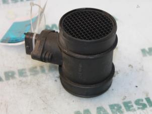 Gebruikte Luchthoeveelheidsmeter Fiat Punto II (188) 1.9 JTD 80 ELX 3-Drs. Prijs € 35,00 Margeregeling aangeboden door Maresia Parts