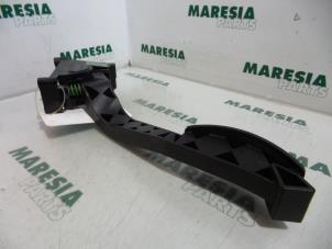 Gebruikte Sensor Gaspedaalpositie Alfa Romeo 147 (937) 1.9 JTD 16V Prijs € 40,00 Margeregeling aangeboden door Maresia Parts