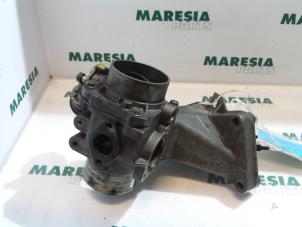 Gebruikte Gasklephuis Renault Espace (JK) 2.2 dCi 150 16V Grand Espace Prijs € 75,00 Margeregeling aangeboden door Maresia Parts