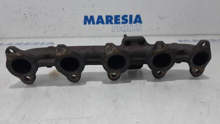Gebruikte Uitlaatspruitstuk Peugeot Partner (GC/GF/GG/GJ/GK) 1.6 BlueHDI 75 Prijs € 30,19 Inclusief btw aangeboden door Maresia Parts