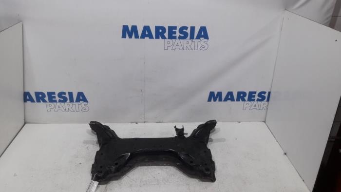 Gebruikte Subframe Peugeot 5008 I (0A/0E) 1.6 HDiF 16V Prijs € 50,00 Margeregeling aangeboden door Maresia Parts