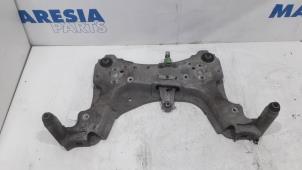 Gebruikte Subframe Renault Scénic III (JZ) 1.2 16V TCe 130 Prijs € 105,00 Margeregeling aangeboden door Maresia Parts