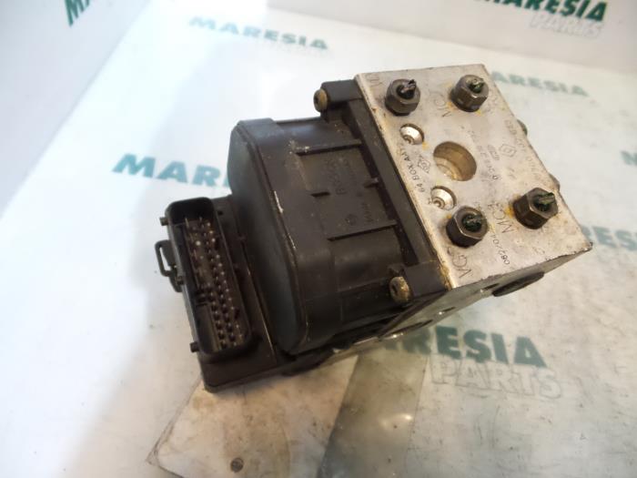 Gebruikte ABS Pomp Renault Scénic I (JA) 1.6 16V Prijs € 65,00 Margeregeling aangeboden door Maresia Parts