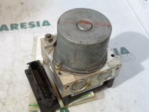 Gebruikte ABS Pomp Renault Grand Scénic II (JM) 1.6 16V Prijs € 49,95 Margeregeling aangeboden door Maresia Parts