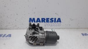Gebruikte Ruitenwissermotor voor Peugeot 5008 I (0A/0E) 1.6 HDiF 16V Prijs € 49,99 Margeregeling aangeboden door Maresia Parts