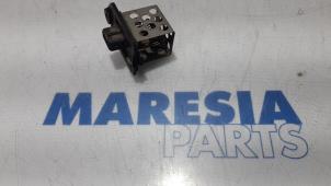 Gebruikte Koelvinweerstand Peugeot 406 Break (8E/F) 2.0 HDi 110 Prijs € 25,00 Margeregeling aangeboden door Maresia Parts