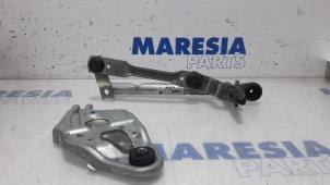 Gebruikte Ruitenwis Mechaniek Peugeot 5008 I (0A/0E) 1.6 HDiF 16V Prijs € 49,99 Margeregeling aangeboden door Maresia Parts