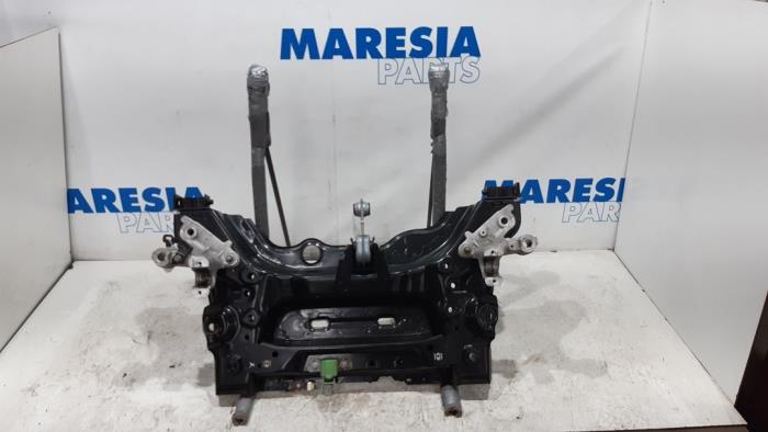 Gebruikte Subframe Renault Talisman (RFDL) 1.6 Energy TCe 150 EDC Prijs € 89,95 Margeregeling aangeboden door Maresia Parts