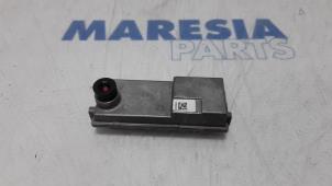 Gebruikte Camera voorzijde Renault Talisman (RFDL) 1.6 Energy TCe 150 EDC Prijs € 157,50 Margeregeling aangeboden door Maresia Parts