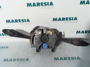 Gebruikte Combischakelaar Stuurkolom Fiat Marea (185AX) 1.8 ELX 16V Prijs € 30,00 Margeregeling aangeboden door Maresia Parts