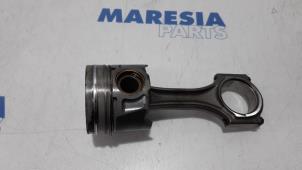 Gebruikte Zuiger Citroen C-Crosser 2.2 HDiF 16V Prijs € 75,00 Margeregeling aangeboden door Maresia Parts