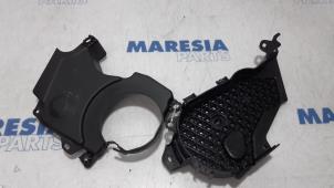 Gebruikte Distributiedeksel Citroen C-Crosser 2.2 HDiF 16V Prijs € 50,00 Margeregeling aangeboden door Maresia Parts