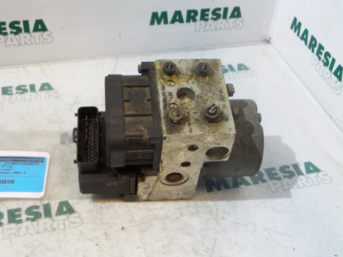 Gebruikte ABS Pomp Peugeot 306 Break (7E) 1.9 D Prijs € 50,00 Margeregeling aangeboden door Maresia Parts