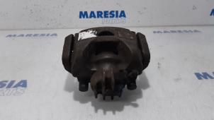 Gebruikte Remklauw (Tang) rechts-voor Peugeot Partner (GC/GF/GG/GJ/GK) 1.6 HDI 75 16V Prijs € 16,93 Inclusief btw aangeboden door Maresia Parts