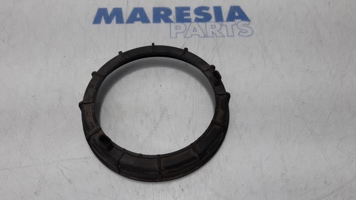 Gebruikte Tank element Pomp Peugeot Partner (GC/GF/GG/GJ/GK) 1.6 HDI 75 16V Prijs € 12,10 Inclusief btw aangeboden door Maresia Parts