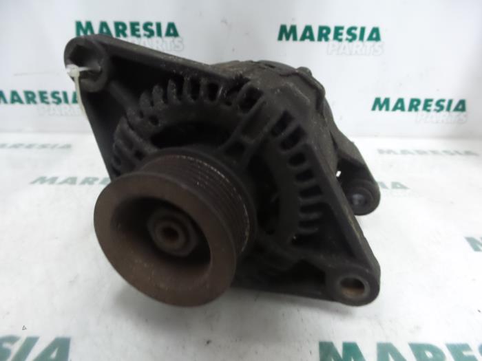 Gebruikte Dynamo Fiat Brava (182B) 1.9 D S,SX Prijs € 40,00 Margeregeling aangeboden door Maresia Parts