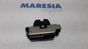 Gebruikte Achterklep Slotmechaniek Citroen DS5 (KD/KF) 2.0 HDiF 160 16V Prijs € 14,50 Margeregeling aangeboden door Maresia Parts